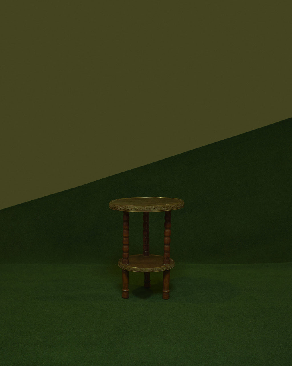 Deco Smoking Table