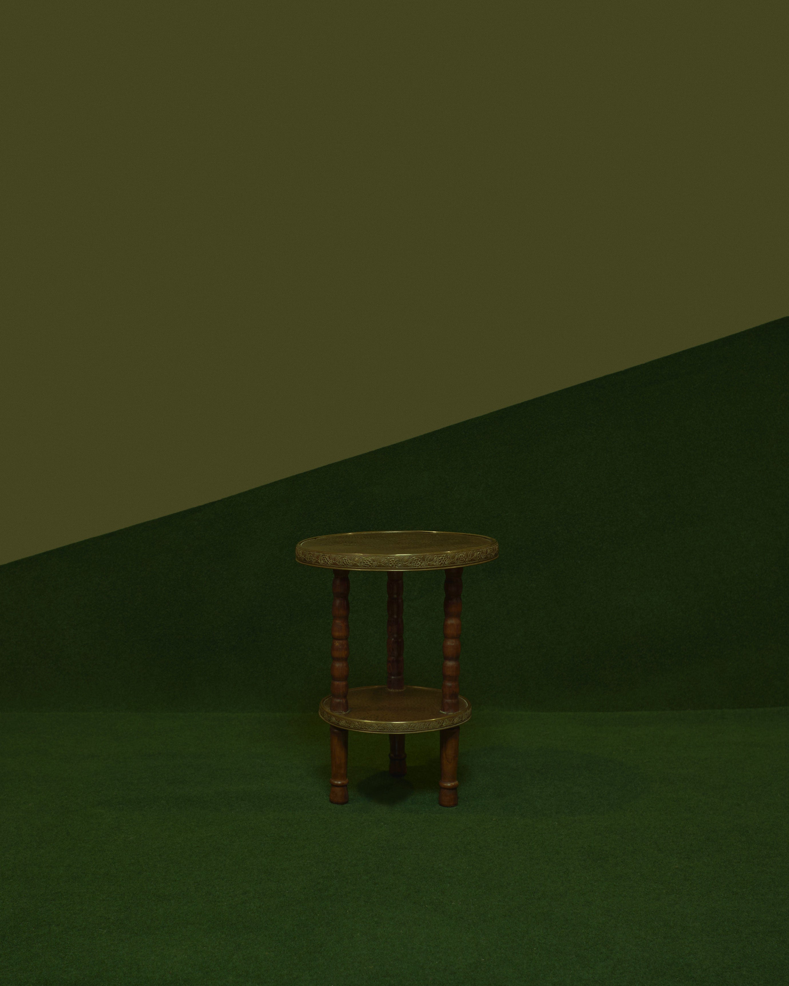 Deco Smoking Table